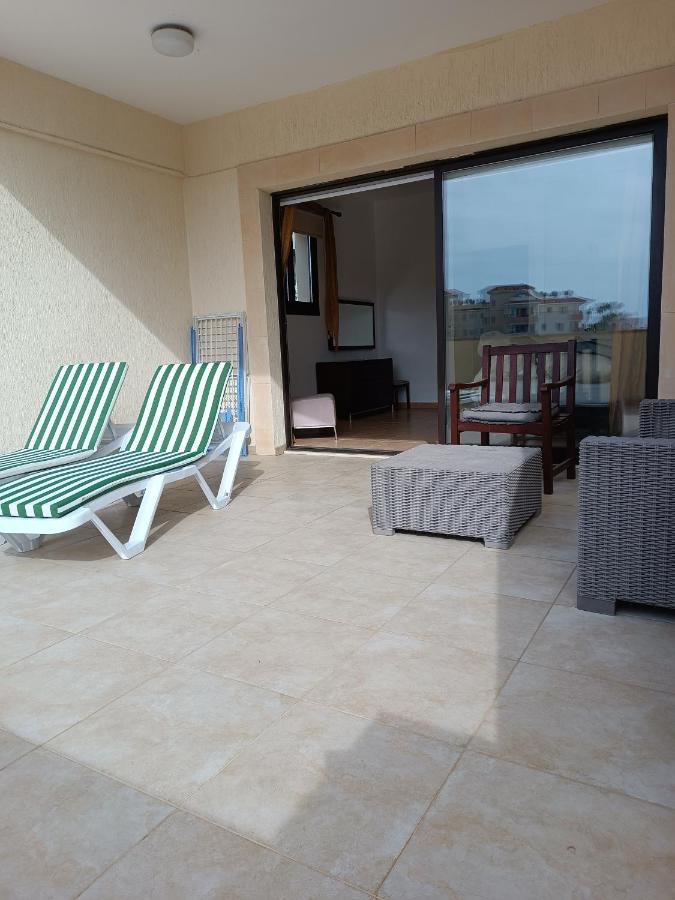 Pool Side 2 Bedroom Queens Gardens Complex Пафос Екстер'єр фото