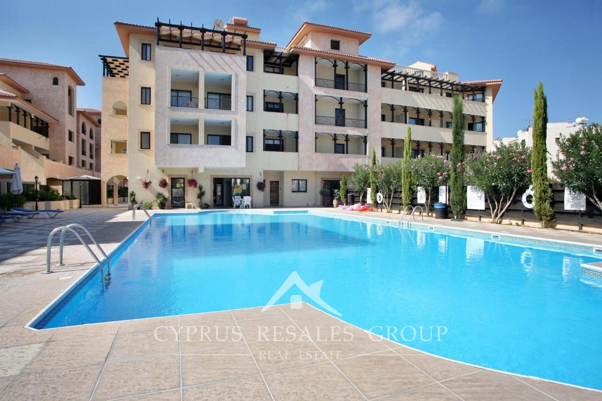 Pool Side 2 Bedroom Queens Gardens Complex Пафос Екстер'єр фото